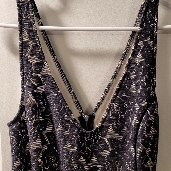 Abercrombie and Fitch Dress - Picture 2 of 5